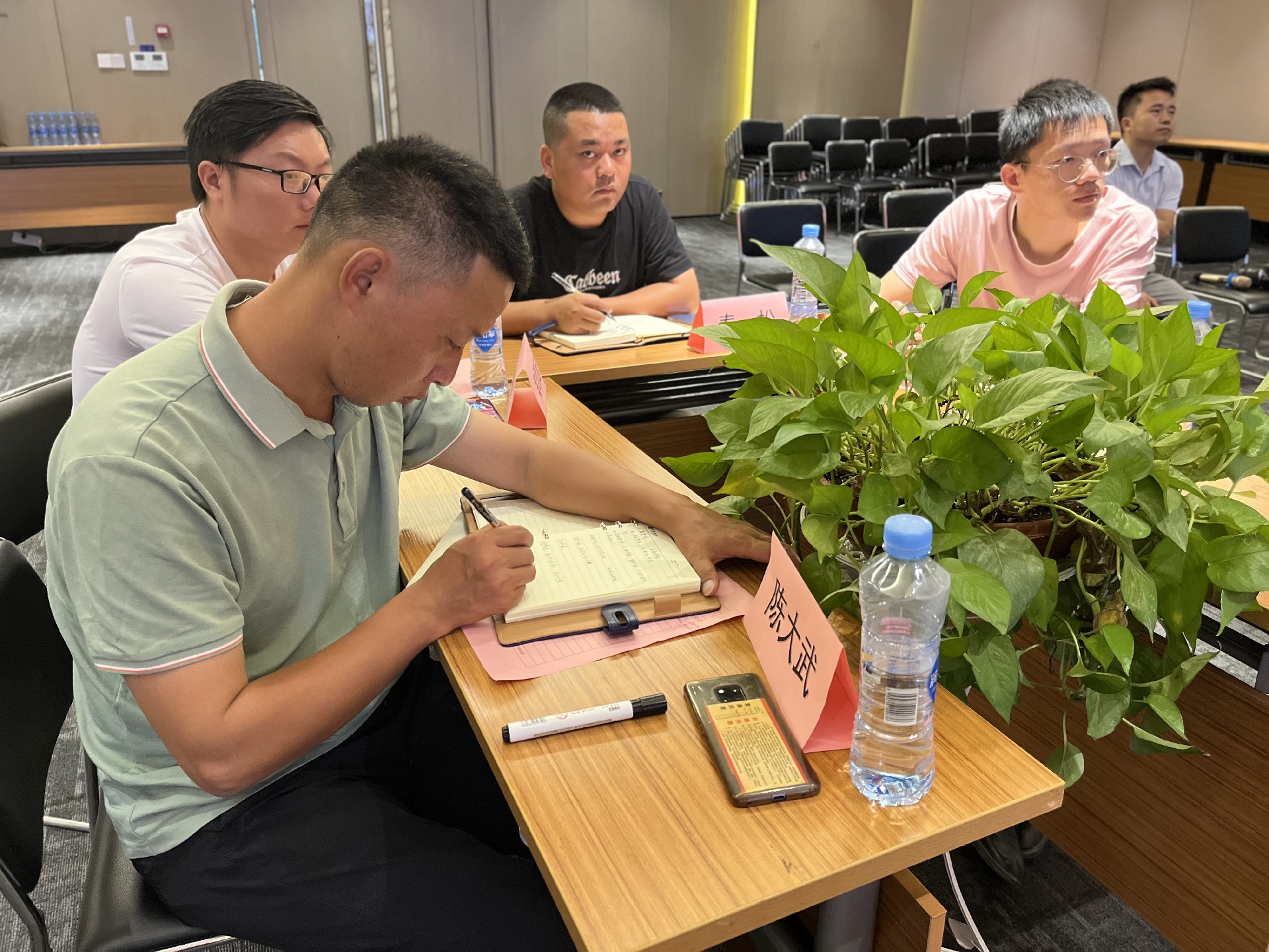 1658973394718311.jpg 1658973394718311.jpg